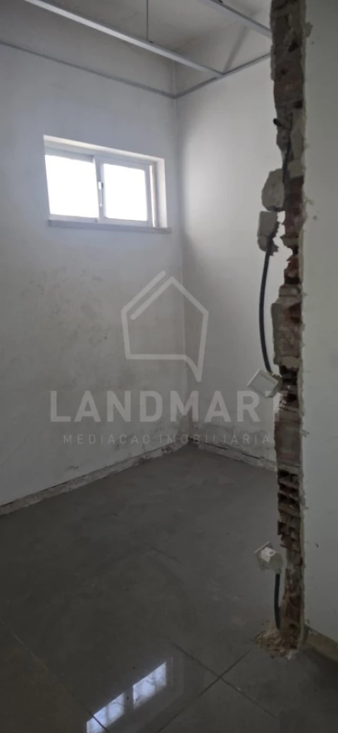 Apartamento T1 para Venda em Turquel