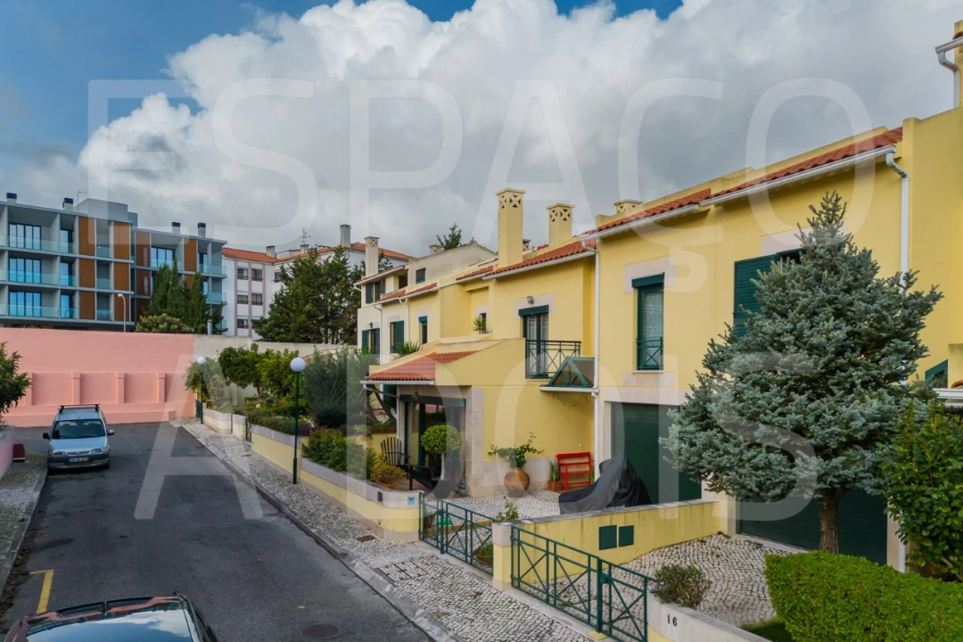 Moradia T5 para Venda em Barcarena Foto 108