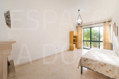 Moradia T5 para Venda em Barcarena