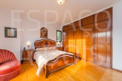 Moradia T5 para Venda em Barcarena