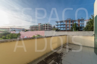 Moradia T5 para Venda em Barcarena