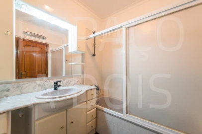 Moradia T5 para Venda em Barcarena