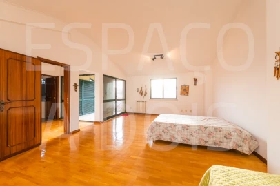 Moradia T5 para Venda em Barcarena