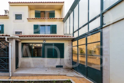 Moradia T5 para Venda em Barcarena