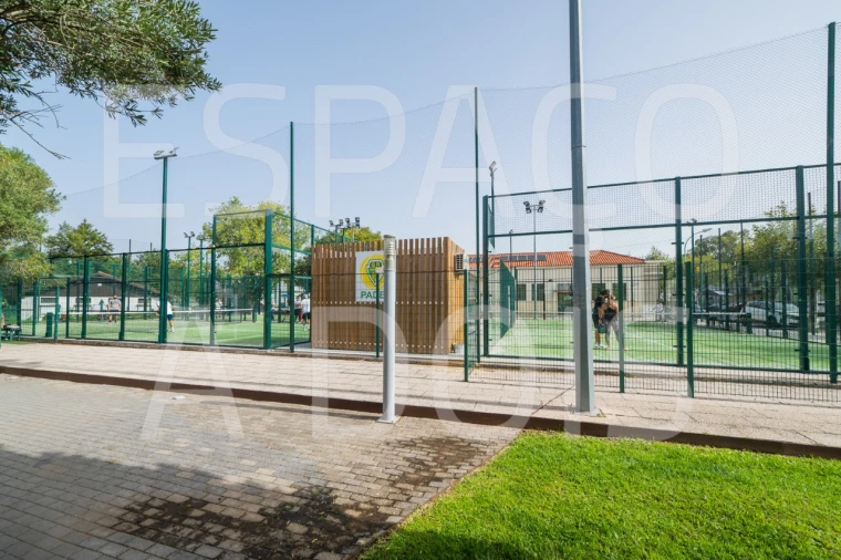 Moradia T5 para Venda em Barcarena Foto 131