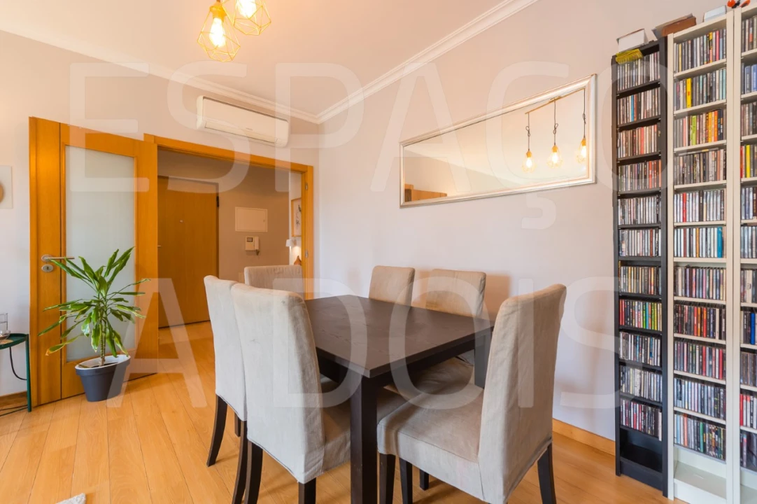 Apartamento T3 para Venda em Pontinha e Famões Foto 12