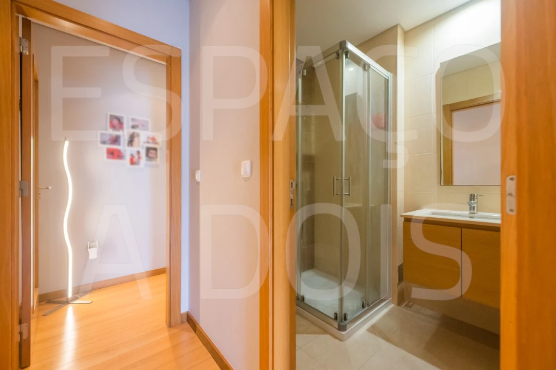 Apartamento T3 para Venda em Pontinha e Famões Foto 25