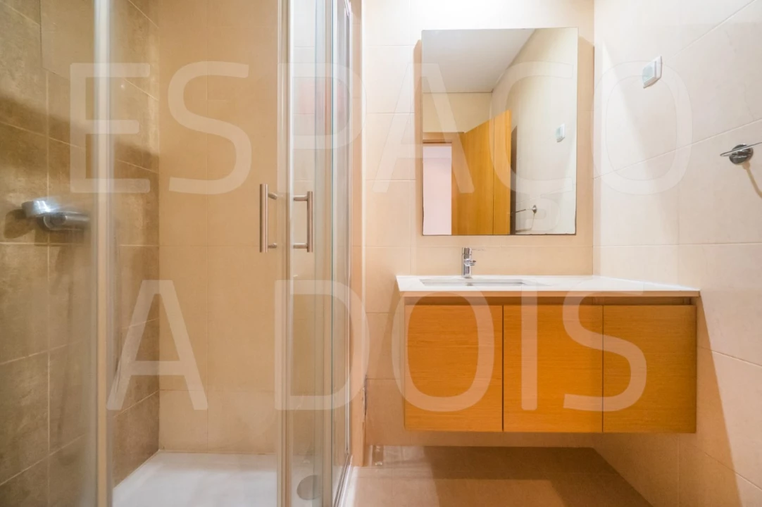 Apartamento T3 para Venda em Pontinha e Famões Foto 26