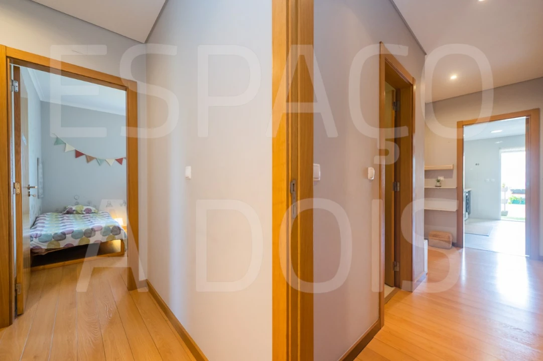 Apartamento T3 para Venda em Pontinha e Famões Foto 28