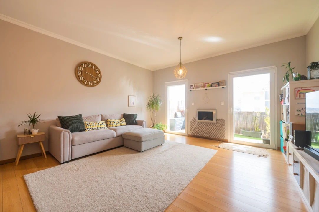 Apartamento T3 para Venda em Pontinha e Famões Foto 1