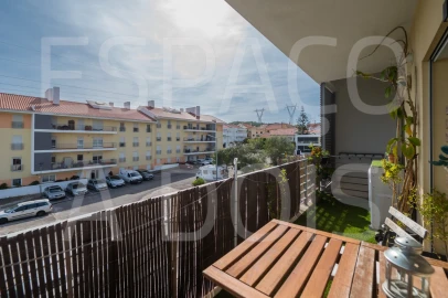 Apartamento T3 para Venda em Pontinha e Famões