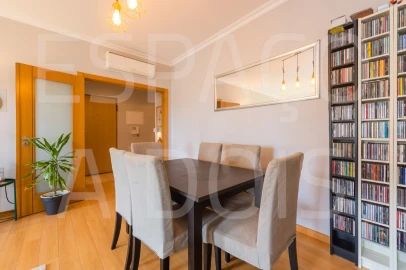 Apartamento T3 para Venda em Pontinha e Famões