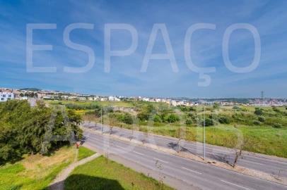 Apartamento T3 para Venda em Pontinha e Famões