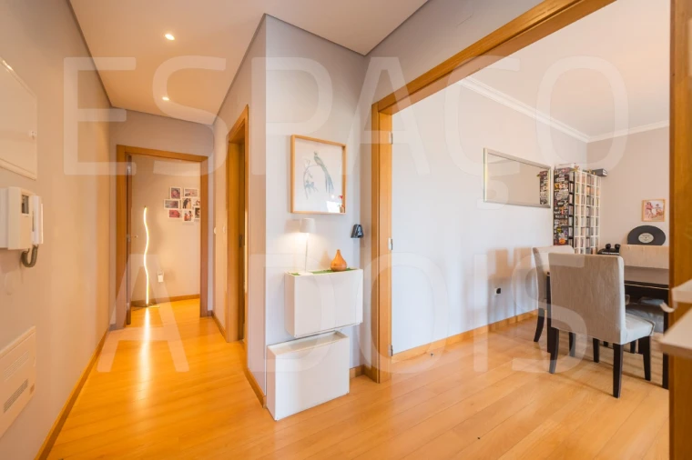Apartamento T3 para Venda em Pontinha e Famões Foto 24