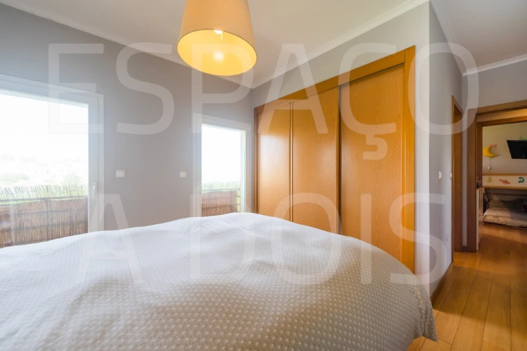 Apartamento T3 para Venda em Pontinha e Famões Foto 35