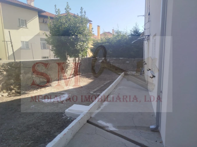 Apartamento T5 para Venda em Guarda Foto 17