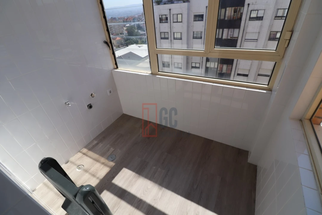 Apartamento T3 para Venda em Mafamude e Vilar do Paraíso Foto 15