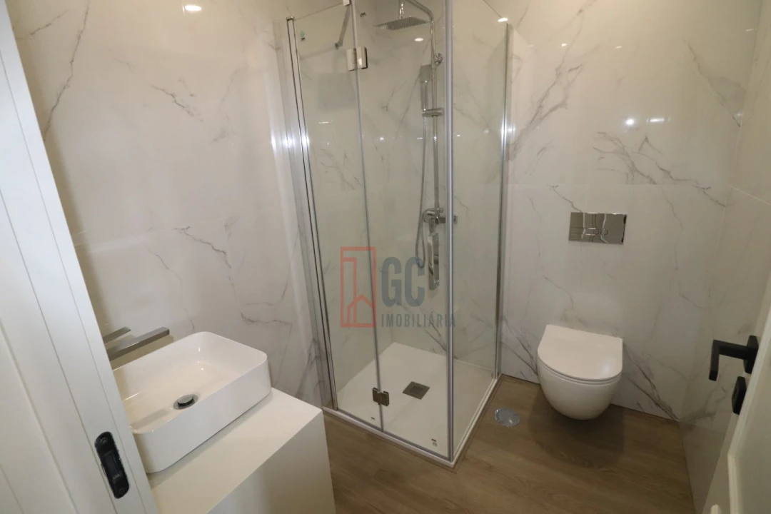 Apartamento T3 para Venda em Mafamude e Vilar do Paraíso Foto 21