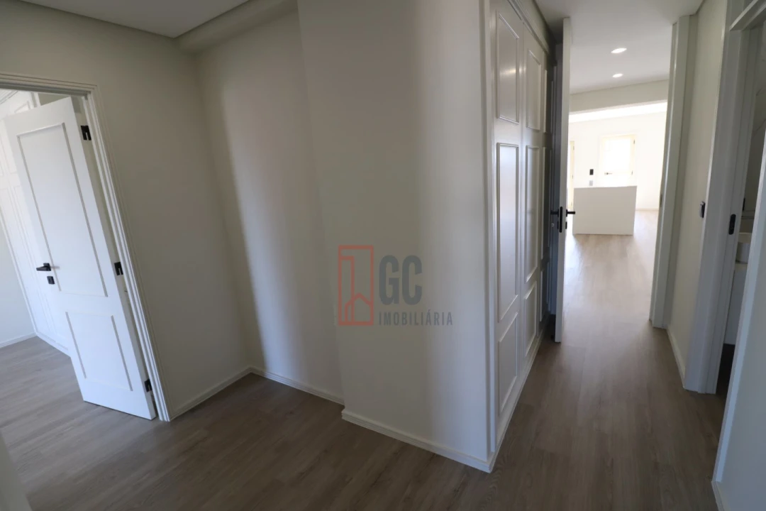 Apartamento T3 para Venda em Mafamude e Vilar do Paraíso Foto 24