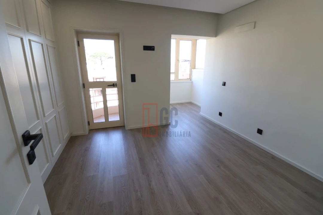 Apartamento T3 para Venda em Mafamude e Vilar do Paraíso Foto 35