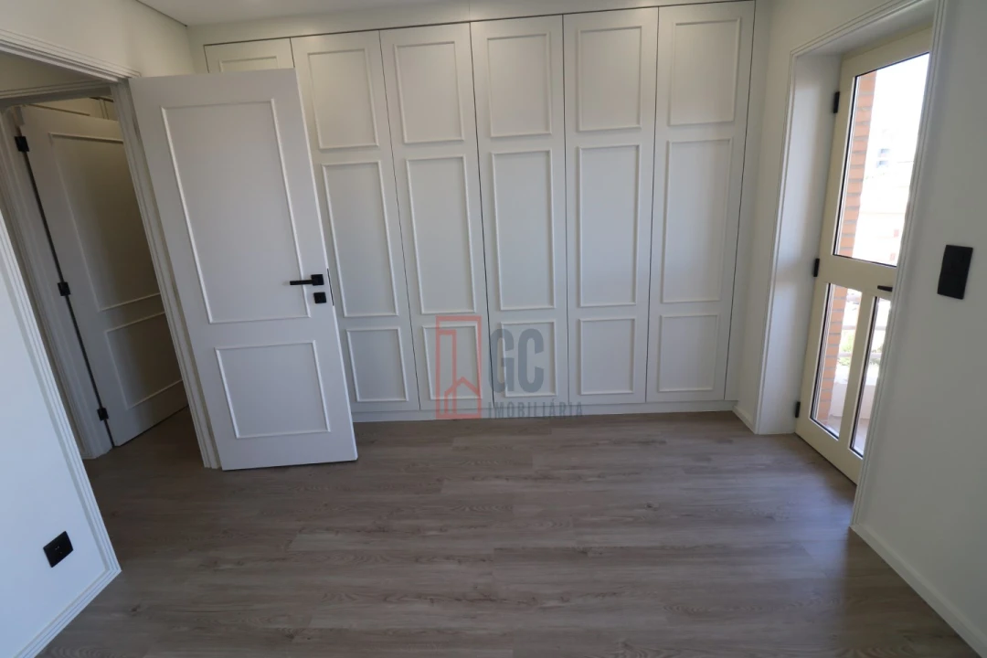 Apartamento T3 para Venda em Mafamude e Vilar do Paraíso Foto 37