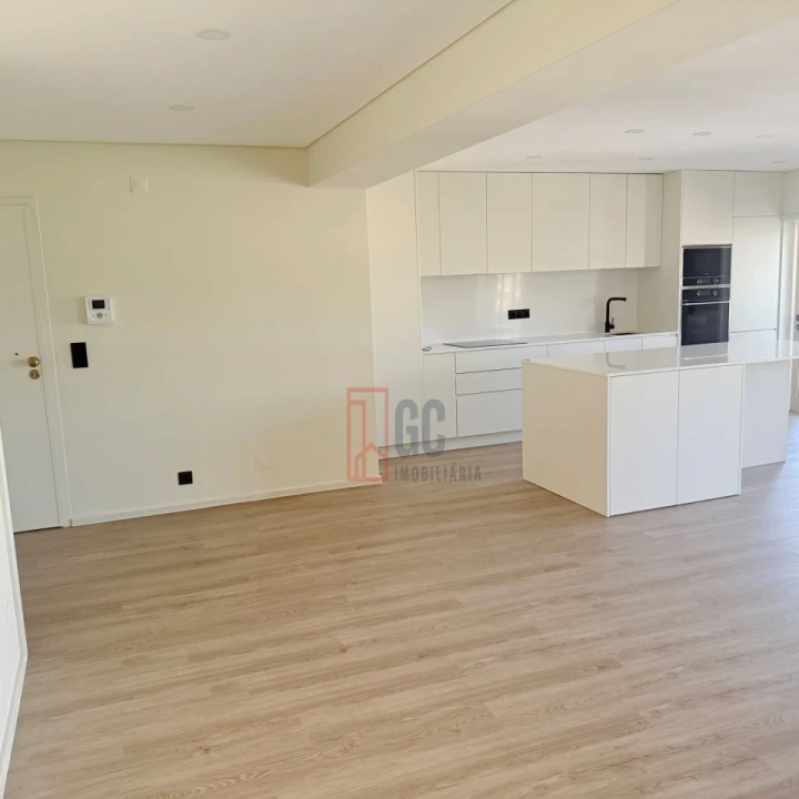 Apartamento T3 para Venda em Mafamude e Vilar do Paraíso Foto 8