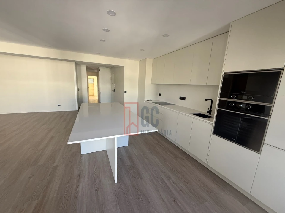 Apartamento T3 para Venda em Mafamude e Vilar do Paraíso Foto 13