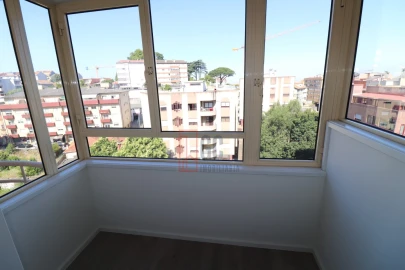 Apartamento T3 para Venda em Mafamude e Vilar do Paraíso