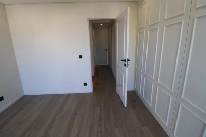 Apartamento T3 para Venda em Mafamude e Vilar do Paraíso