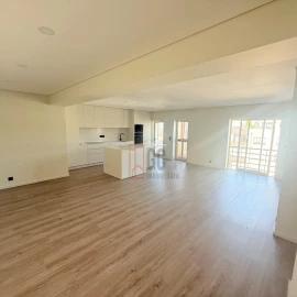 Apartamento T3 para Venda em Mafamude e Vilar do Paraíso