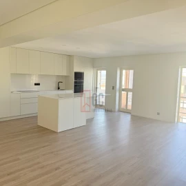 Apartamento T3 para Venda em Mafamude e Vilar do Paraíso