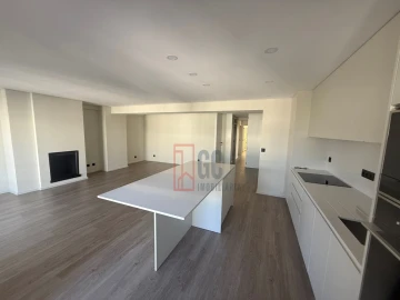 Apartamento T3 para Venda em Mafamude e Vilar do Paraíso