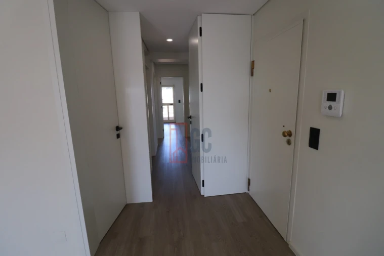 Apartamento T3 para Venda em Mafamude e Vilar do Paraíso Foto 18