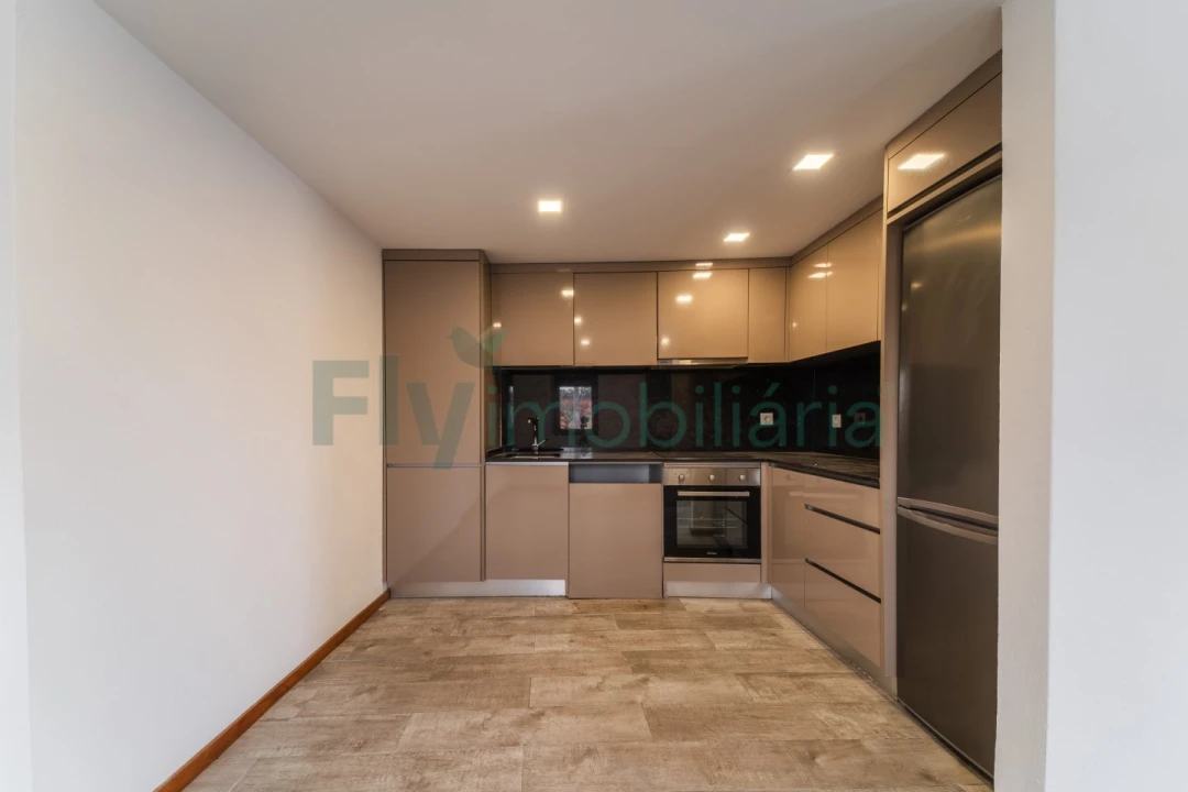 Moradia T3 para Venda em Conde e Gandarela Foto 7