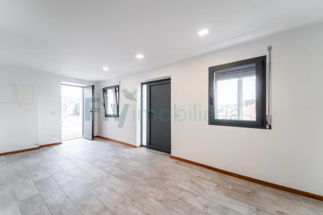 Moradia T3 para Venda em Conde e Gandarela Foto 9