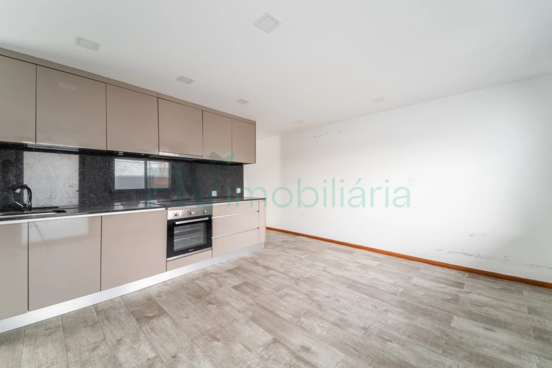 Moradia T3 para Venda em Conde e Gandarela Foto 16