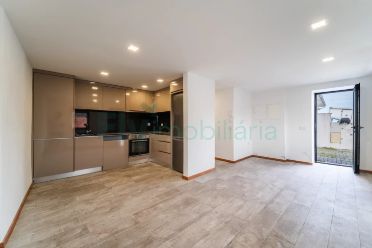 Moradia T3 para Venda em Conde e Gandarela Foto 5