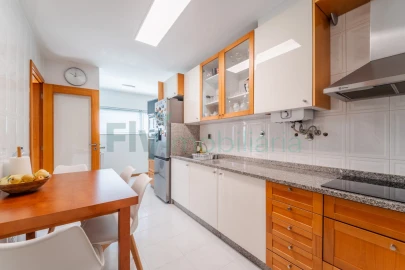 Apartamento T2 para Venda em Caldas de Vizela (São Miguel e São João)