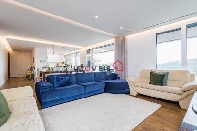 Apartamento T4 para Venda em Leiria, Pousos, Barreira e Cortes