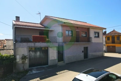 Moradia T3 para Venda em Curopos e Vale de Janeiro