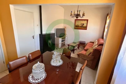 Moradia T3 para Venda em Curopos e Vale de Janeiro