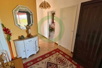 Moradia T3 para Venda em Curopos e Vale de Janeiro