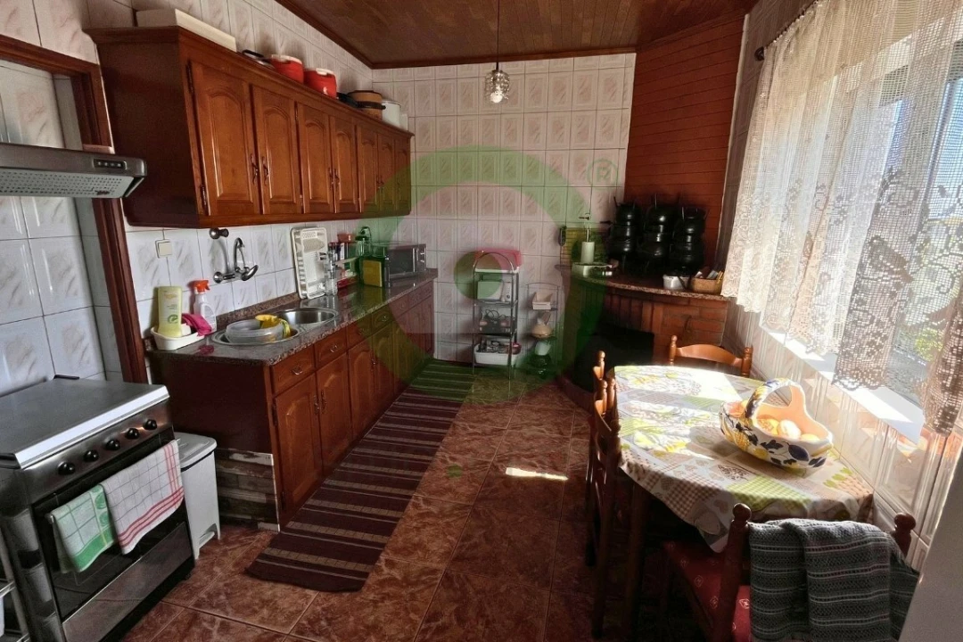 Moradia T3 para Venda em Curopos e Vale de Janeiro Foto 18