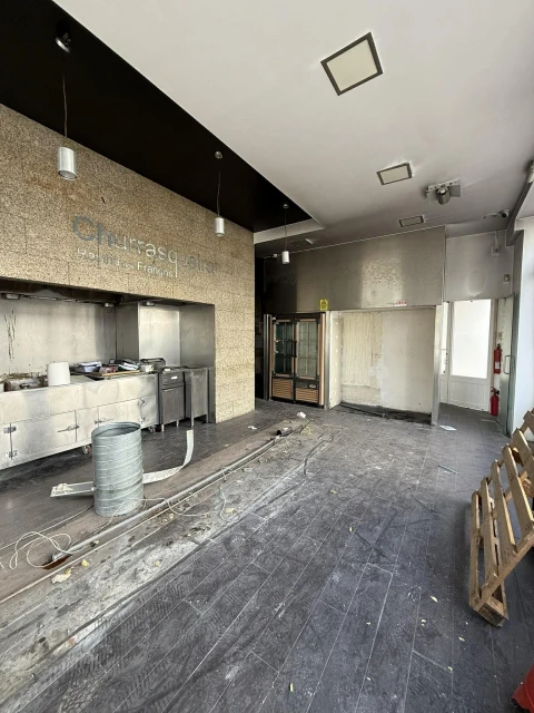 Loja para Venda em São João Baptista e Santa Maria dos Olivais