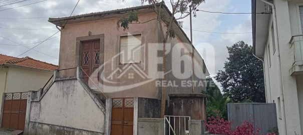 Moradia T3 para Venda em Gulpilhares e Valadares