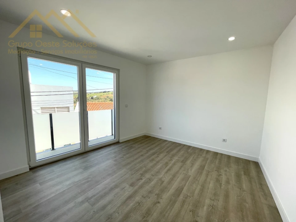 Apartamento T2 para Venda em Santa Maria, São Pedro e Matacães Foto 13