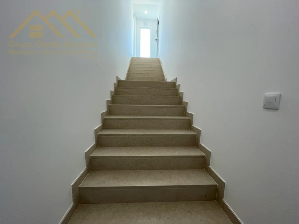 Apartamento T2 para Venda em Santa Maria, São Pedro e Matacães Foto 25