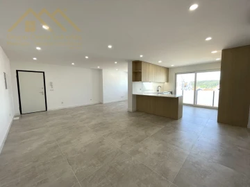 Apartamento T2 para Venda em Santa Maria, São Pedro e Matacães