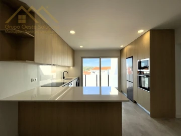 Apartamento T2 para Venda em Santa Maria, São Pedro e Matacães