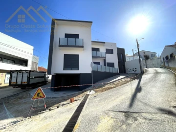 Apartamento T2 para Venda em Santa Maria, São Pedro e Matacães